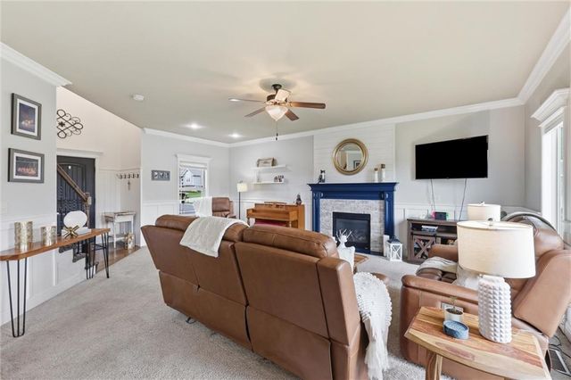1406 Silhouette Drive, Kearney, MO 64060