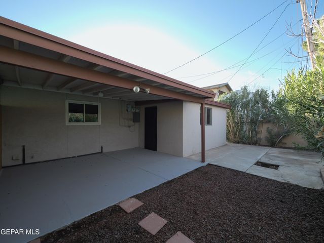339 Medina Street A, El Paso, TX 79905