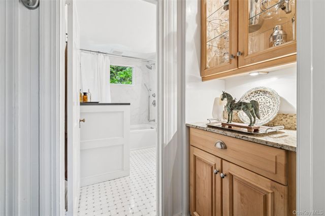 38 W Meadow Road, Setauket, NY 11733