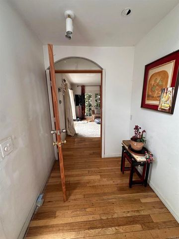 507 W Rustic Rd, Santa Monica, CA 90402