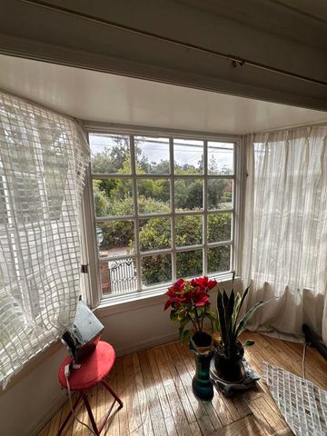 507 W Rustic Rd, Santa Monica, CA 90402