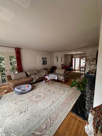 507 W Rustic Rd, Santa Monica, CA 90402