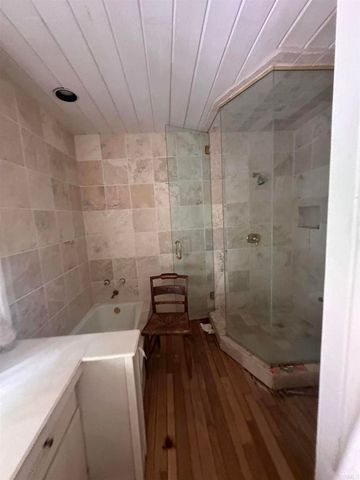 507 W Rustic Rd, Santa Monica, CA 90402