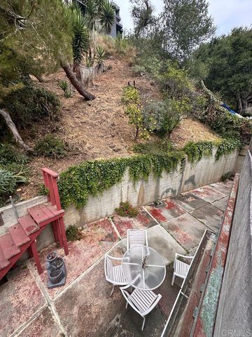 507 W Rustic Rd, Santa Monica, CA 90402