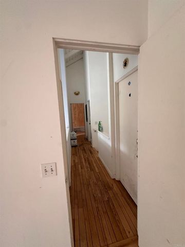 507 W Rustic Rd, Santa Monica, CA 90402