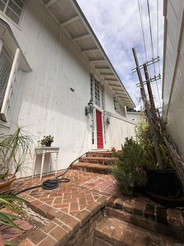 507 W Rustic Rd, Santa Monica, CA 90402