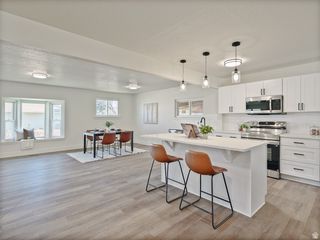 5229 S KINGSWOOD DR, Taylorsville, UT 84129