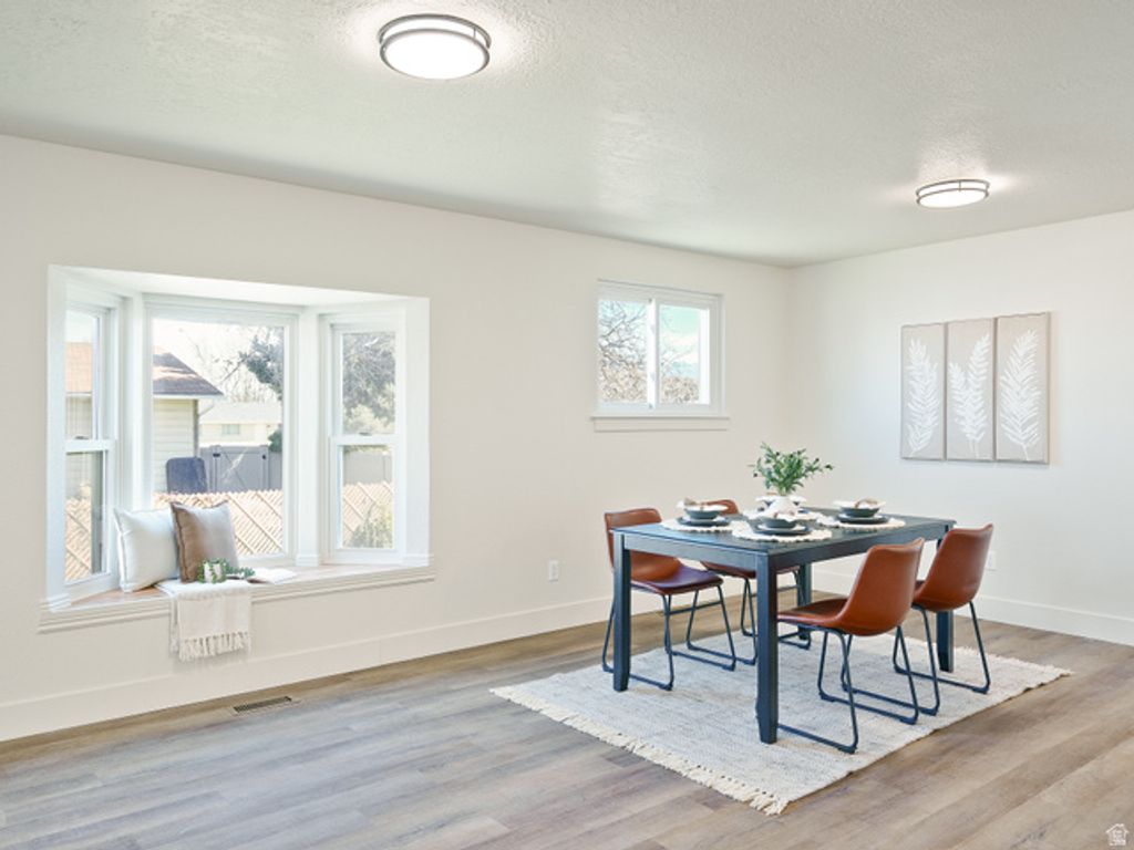 Image 3 of property listing at 5229 S KINGSWOOD DR, Taylorsville, UT 84129