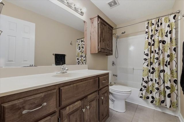 2450 Lowenstein Drive, Lee's Summit, MO 64081