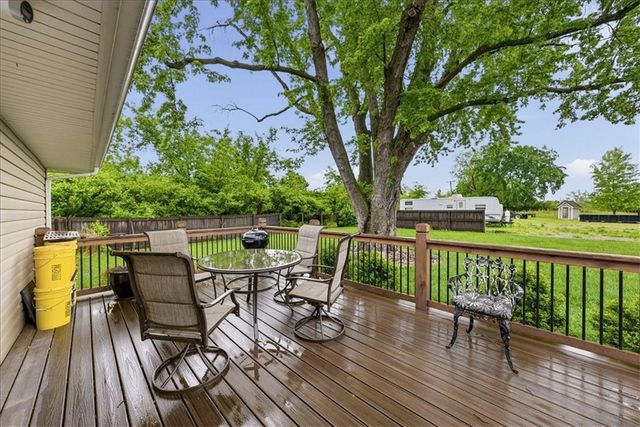 2450 Lowenstein Drive, Lee's Summit, MO 64081
