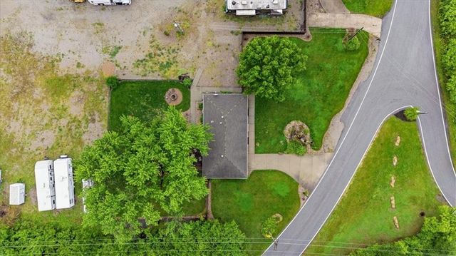 2450 Lowenstein Drive, Lee's Summit, MO 64081