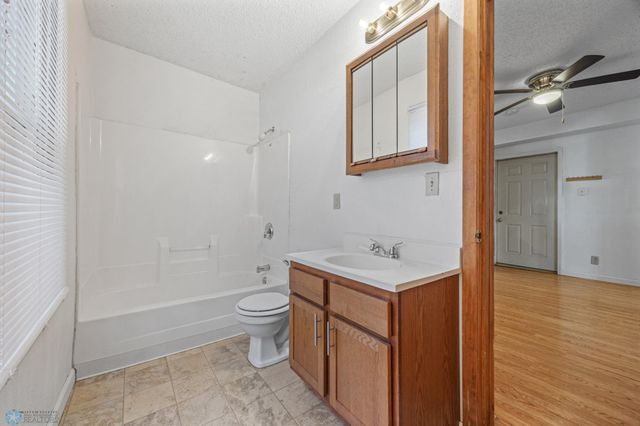 1140 8th Street N, Fargo, ND 58102