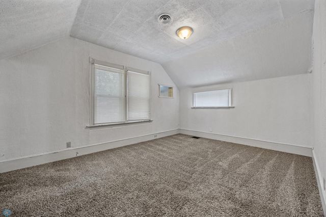 1140 8th Street N, Fargo, ND 58102