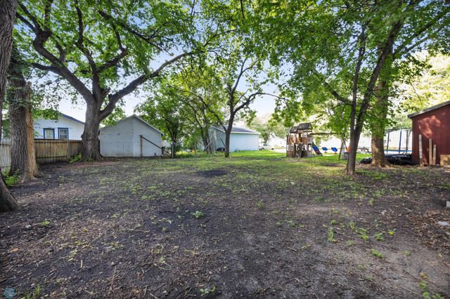 1140 8th Street N, Fargo, ND 58102