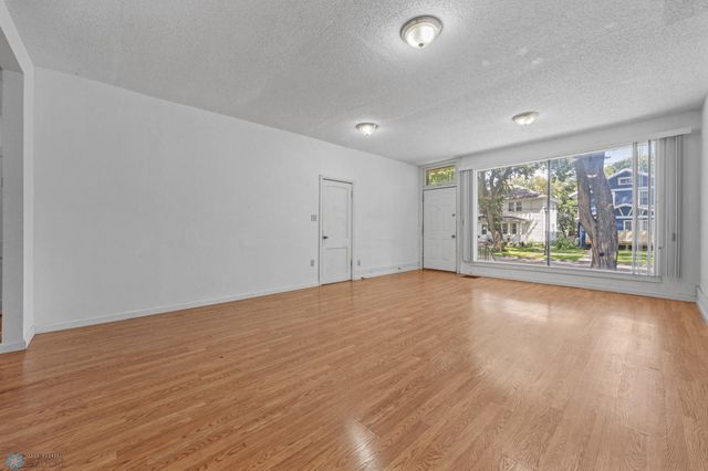 1140 8th Street N, Fargo, ND 58102