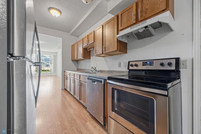 1140 8th Street N, Fargo, ND 58102