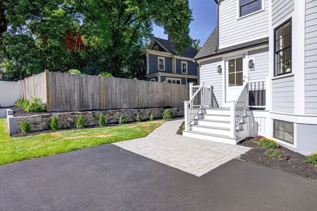 210 Summer Street, Arlington, MA 02474