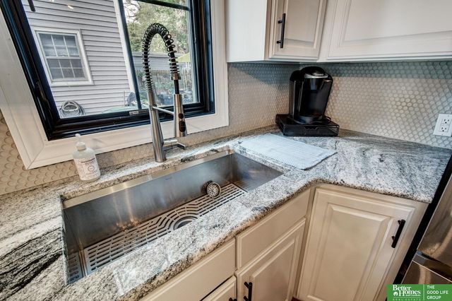 502 S 50th Street, Omaha, NE 68106