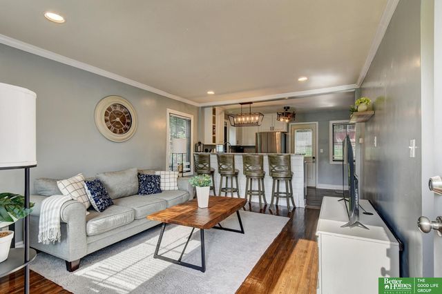 502 S 50th Street, Omaha, NE 68106