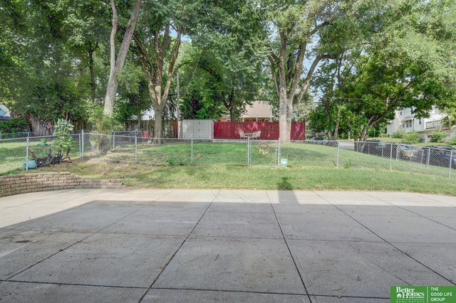 502 S 50th Street, Omaha, NE 68106