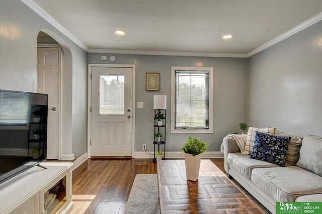 502 S 50th Street, Omaha, NE 68106