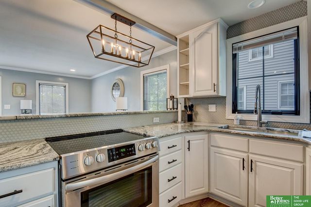 502 S 50th Street, Omaha, NE 68106