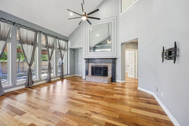 806 Parkwood Court, Mckinney, TX 75072