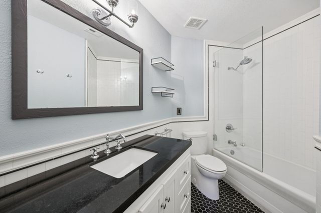 806 Parkwood Court, Mckinney, TX 75072