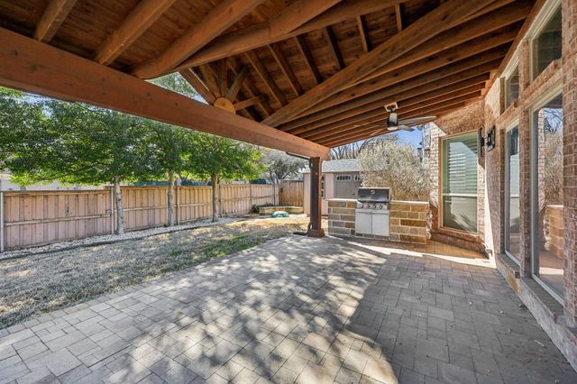 806 Parkwood Court, Mckinney, TX 75072