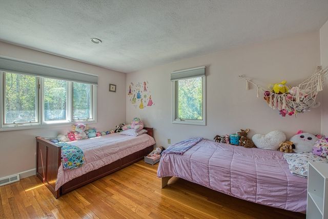 30 Ashcroft Rd, Sharon, MA 02067