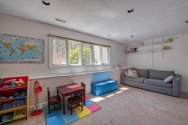 30 Ashcroft Rd, Sharon, MA 02067