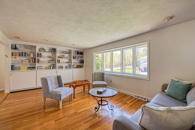 30 Ashcroft Rd, Sharon, MA 02067