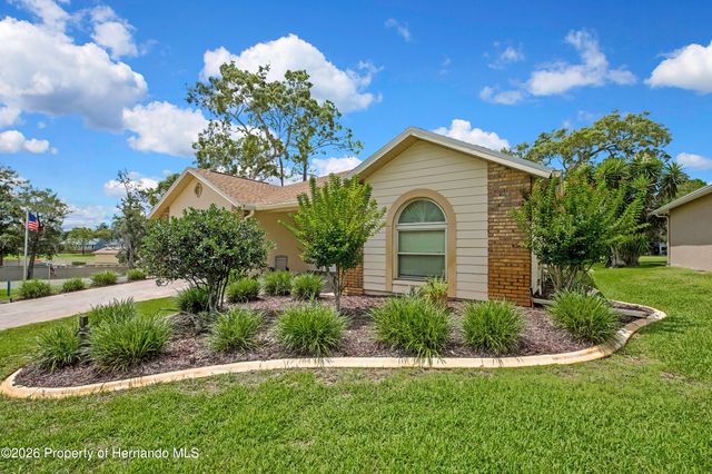 6333 Pine Meadows Drive, Spring Hill, FL 34606