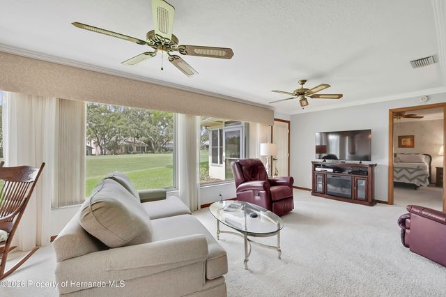 6333 Pine Meadows Drive, Spring Hill, FL 34606