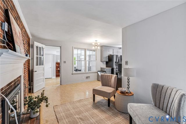 600 N Pinetta Dr, Midlothian, VA 23235