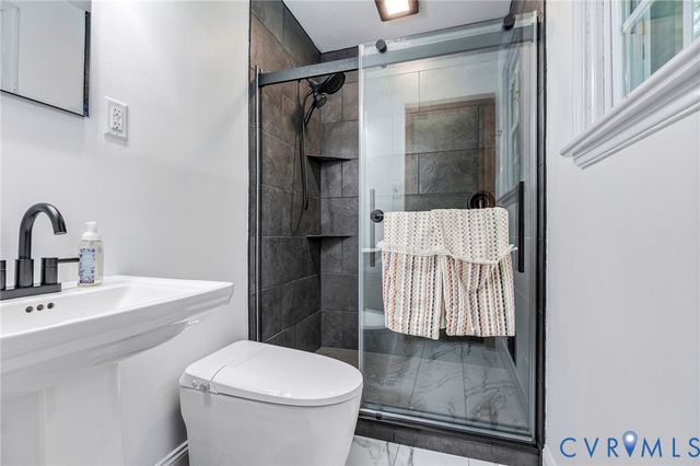 600 N Pinetta Dr, Midlothian, VA 23235