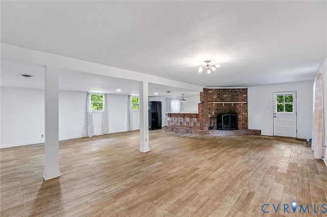 600 N Pinetta Dr, Midlothian, VA 23235