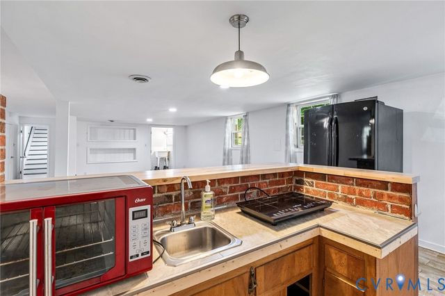 600 N Pinetta Dr, Midlothian, VA 23235