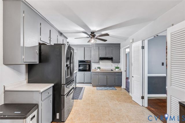 600 N Pinetta Dr, Midlothian, VA 23235