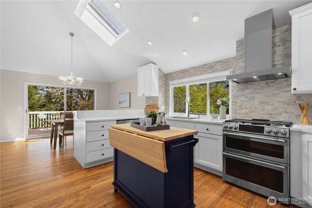 2630 NW Oakcrest Drive, Issaquah, WA 98027