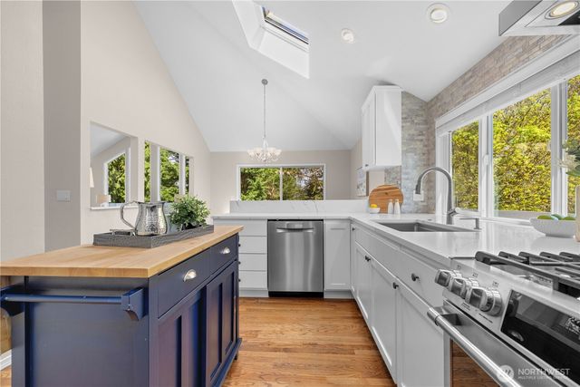 2630 NW Oakcrest Drive, Issaquah, WA 98027