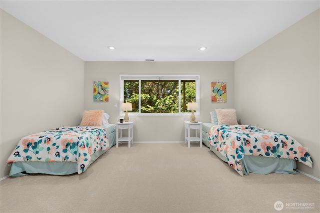 2630 NW Oakcrest Drive, Issaquah, WA 98027