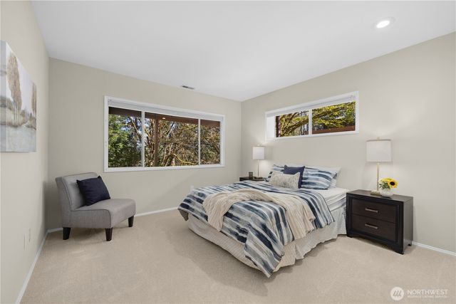 2630 NW Oakcrest Drive, Issaquah, WA 98027