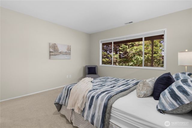 2630 NW Oakcrest Drive, Issaquah, WA 98027