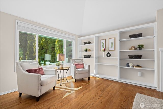 2630 NW Oakcrest Drive, Issaquah, WA 98027