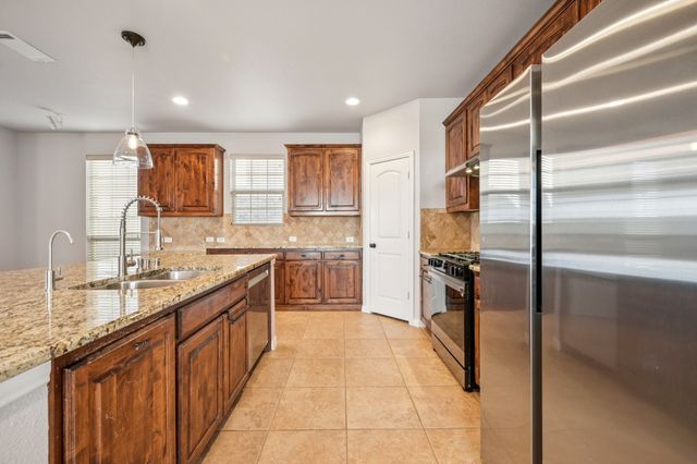 520 Eastland Drive, Lewisville, TX 75056