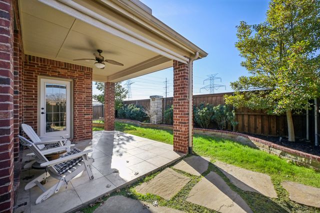520 Eastland Drive, Lewisville, TX 75056