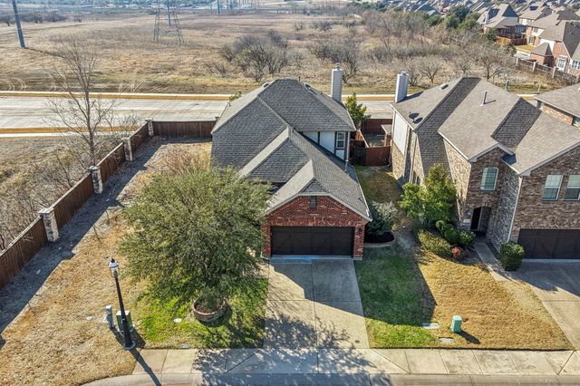 520 Eastland Drive, Lewisville, TX 75056