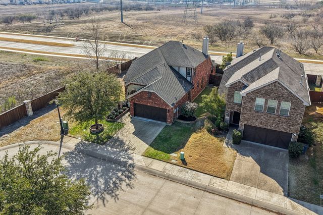 520 Eastland Drive, Lewisville, TX 75056