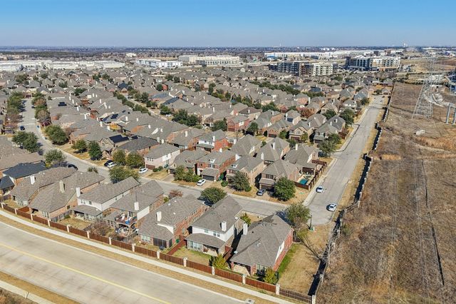 520 Eastland Drive, Lewisville, TX 75056